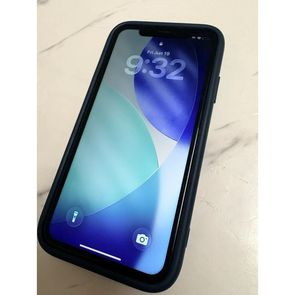 Apple iPhone 11 64GB Black Unlocked Smartphone Clean IMEI Works Great